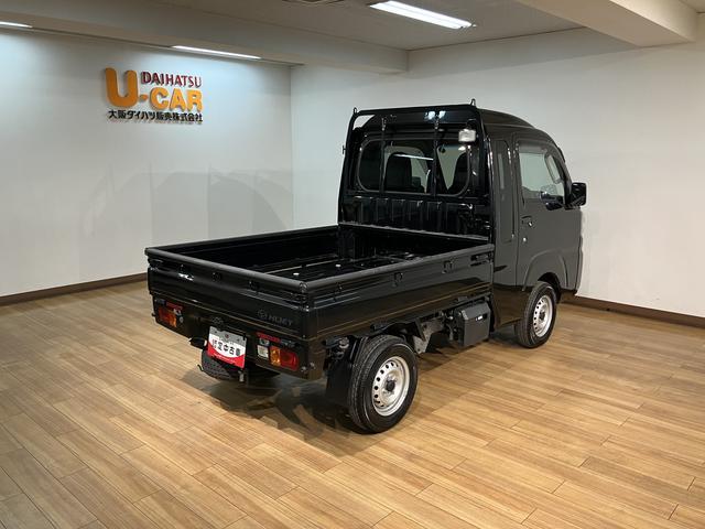 ハイゼットトラックジャンボSAIIIt 4WD(切替式)/4AT/荷台灯/4WD(切替式)/オートマ車/LEDライト/ETC/トップシェードガラス/リモコン付きキー/荷台灯/衝突軽減ブレーキ/コーナーセンサー/エアコン/パワステ/運転席・助手席グリップ/ゴムマット(大阪府)の中古車