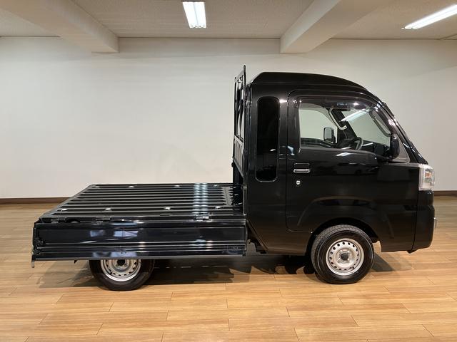 ハイゼットトラックジャンボSAIIIt 4WD(切替式)/4AT/荷台灯/4WD(切替式)/オートマ車/LEDライト/ETC/トップシェードガラス/リモコン付きキー/荷台灯/衝突軽減ブレーキ/コーナーセンサー/エアコン/パワステ/運転席・助手席グリップ/ゴムマット(大阪府)の中古車