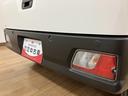 Ｒ７年式の届出済み未使用車のハイゼットカーゴ入荷しました♪キーレスやオーバーヘッドシェルフ、前席パワーウィンドウにリヤスモークガラス等装備充実グレードのデラックスです☆（大阪府）の中古車