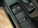 届出済未使用車／新車保証継承／パワーウインドウ／キーレス／走行４キロ／コーナーセンサー／ＣＶＴ車／衝突軽減ブレーキ／横滑り防止装置／アイドリングストップ／オーバーヘッドシェルフ／ＦＭ＆ＡＭラジオ／（大阪府）の中古車