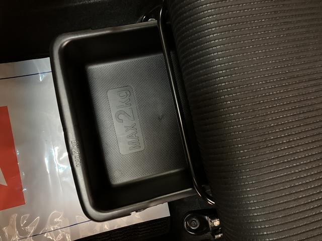 ムーヴＸリミテッドＳＡIII／ＣＤオーディオ／１年間距離無制限保証１年間走行距離無制限保証／走行３．５万キロ／ＣＤオーディオ／バックカメラ／運転席シートヒーター／オートエアコン／電動格納式ドアミラー／スマートキー／プッシュスタートボタン／１４インチアルミホイール／（大阪府）の中古車