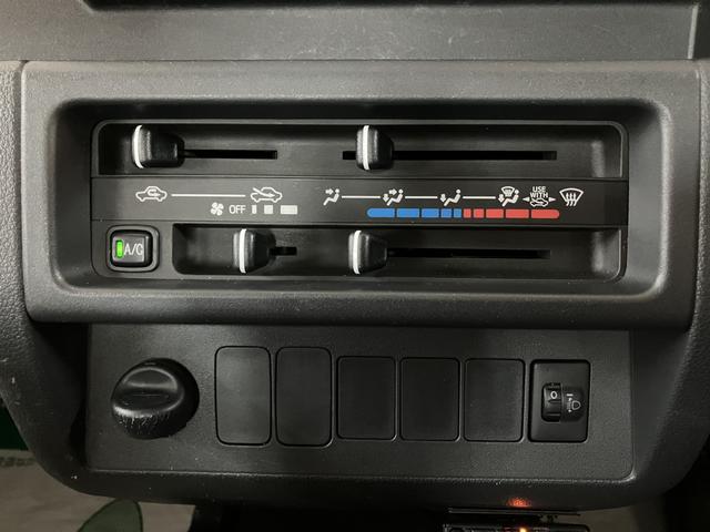 ハイゼットトラックスタンダード／エアコン／パワステ／１年保証／走行５．９万キロ１年間走行距離無制限保証／走行５．９万キロ／ラジオ／エアコン／パワーステアリング／ＥＴＣ／ロングバイザー／ゴムマット／三方開／ＡＴ車／車検整備付き／（大阪府）の中古車