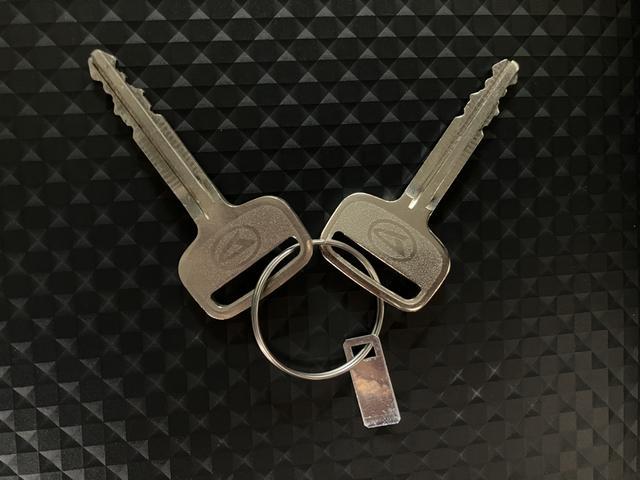 ハイゼットトラックスタンダード MT車/スマアシ/コーナーセンサーR.7年式//パワステ/コーナーセンサー/エアコン/衝突回避支援ブレーキ/車線逸脱抑制制御機能/ブレーキ制御付き誤発進抑制抑制機能/オートライト/(大阪府)の中古車