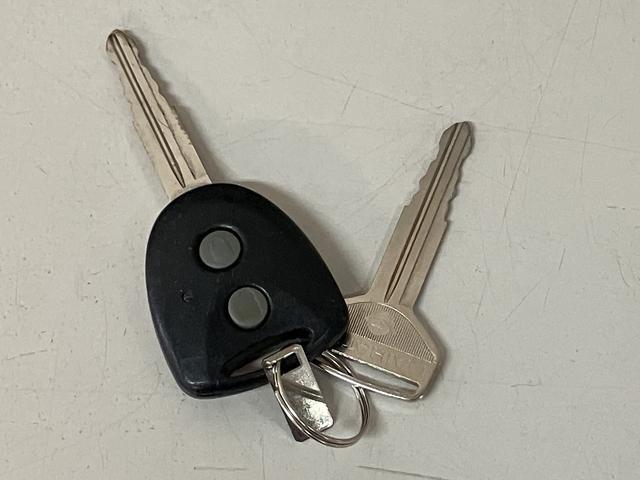 ムーヴL/CDオーディオ/走行6.8万キロ/電格ミラー/キーレス/1年間走行距離無制限保証/走行6.8万キロ/CDオーディオ/FMラジオ/AMラジオ/AUX/アイドリングストップ/電動格納式ドアミラー/キーレスエントリー/車検整備付きシートアンダートレイ/(大阪府)の中古車