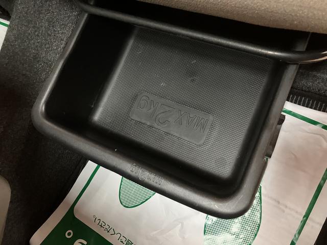 ムーヴL/CDオーディオ/走行6.8万キロ/電格ミラー/キーレス/1年間走行距離無制限保証/走行6.8万キロ/CDオーディオ/FMラジオ/AMラジオ/AUX/アイドリングストップ/電動格納式ドアミラー/キーレスエントリー/車検整備付きシートアンダートレイ/(大阪府)の中古車