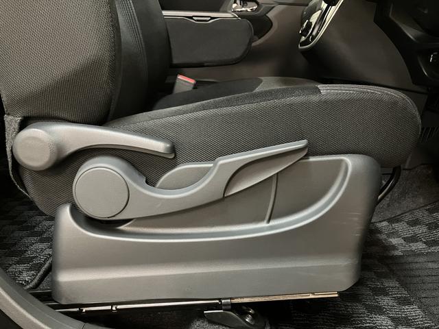 ムーヴＸリミテッドIIＳＡIII／ナビ／Ｂカメラ／前後ドラレコ／１年間走行距離無制限保証／走行０．７万キロ／ナビ／ＢＬＵＥＴＯＯＴＨ／バックカメラ／前後ドラレコ／ＥＴＣ／運転席シートヒーター／スマートキー／オートハイビーム／ＬＥＤヘッドライト／オートエアコン／（大阪府）の中古車