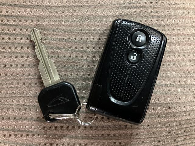 ミラXリミテッド 1年間走行距離無制限保証付き/車検受渡し1年間走行距離無制限保証付き/車検受渡し/4.3万キロ/キーフリーシステム/セキュリティアラーム/オートエアコン/電動格納式ミラー/CDステレオ/(大阪府)の中古車