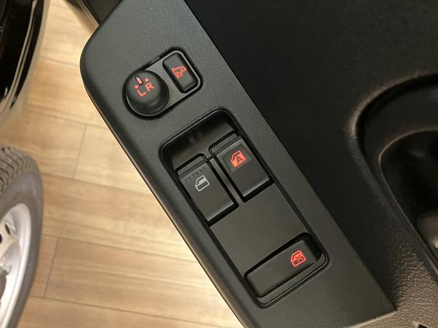 ハイゼットトラックジャンボエクストラ／ディスプレイオーディオ／走行０．４万キロ１年間走行距離無制限保証／走行０．４万キロ／ディスプレイオーディオ／ＢＬＵＥＴＯＯＴＨ／ＵＳＢ／ＡＵＸ／バックカメラ／コーナーセンサー／プッシュスタートボタン／電動格納式ドアミラー／スマートキー／（大阪府）の中古車