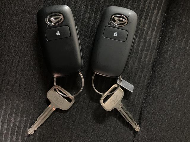 ハイゼットトラックジャンボエクストラ／ディスプレイオーディオ／走行０．４万キロ１年間走行距離無制限保証／走行０．４万キロ／ディスプレイオーディオ／ＢＬＵＥＴＯＯＴＨ／ＵＳＢ／ＡＵＸ／バックカメラ／コーナーセンサー／プッシュスタートボタン／電動格納式ドアミラー／スマートキー／（大阪府）の中古車