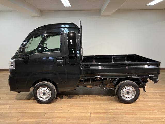 ハイゼットトラックジャンボエクストラ／ディスプレイオーディオ／走行０．４万キロ１年間走行距離無制限保証／走行０．４万キロ／ディスプレイオーディオ／ＢＬＵＥＴＯＯＴＨ／ＵＳＢ／ＡＵＸ／バックカメラ／コーナーセンサー／プッシュスタートボタン／電動格納式ドアミラー／スマートキー／（大阪府）の中古車