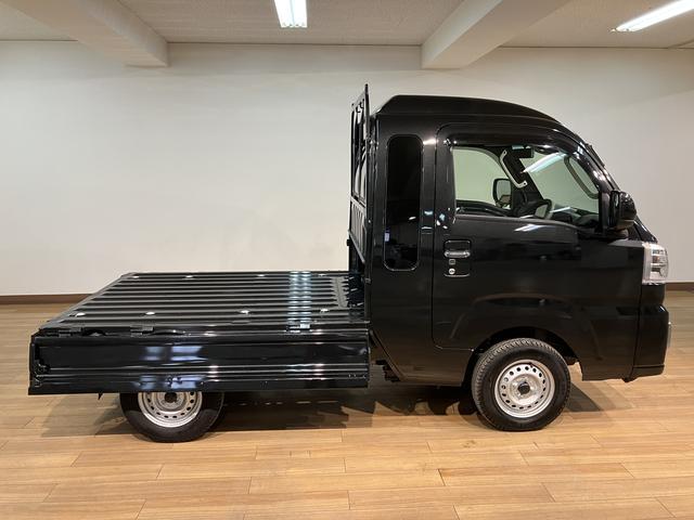 ハイゼットトラックジャンボエクストラ／ディスプレイオーディオ／走行０．４万キロ１年間走行距離無制限保証／走行０．４万キロ／ディスプレイオーディオ／ＢＬＵＥＴＯＯＴＨ／ＵＳＢ／ＡＵＸ／バックカメラ／コーナーセンサー／プッシュスタートボタン／電動格納式ドアミラー／スマートキー／（大阪府）の中古車