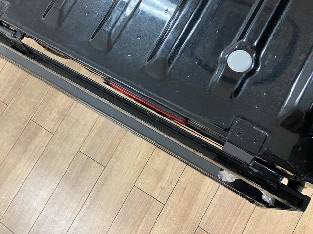 ハイゼットトラックジャンボエクストラ／ディスプレイオーディオ／走行０．４万キロ１年間走行距離無制限保証／走行０．４万キロ／ディスプレイオーディオ／ＢＬＵＥＴＯＯＴＨ／ＵＳＢ／ＡＵＸ／バックカメラ／コーナーセンサー／プッシュスタートボタン／電動格納式ドアミラー／スマートキー／（大阪府）の中古車