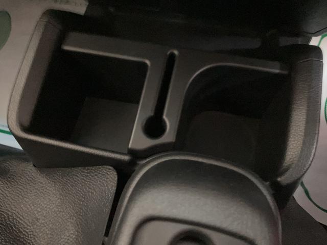 ハイゼットトラックジャンボエクストラ／ディスプレイオーディオ／走行０．４万キロ１年間走行距離無制限保証／走行０．４万キロ／ディスプレイオーディオ／ＢＬＵＥＴＯＯＴＨ／ＵＳＢ／ＡＵＸ／バックカメラ／コーナーセンサー／プッシュスタートボタン／電動格納式ドアミラー／スマートキー／（大阪府）の中古車