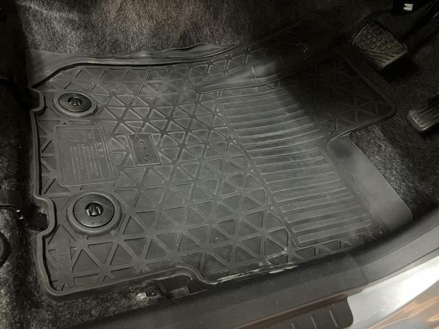 ミライースＢ／１年保証／走行４．８万キロ／ＣＤチューナー／オートライト１年間走行距離無制限保証／走行４．８万キロ／ＣＤチューナー／キーレスエントリー／オートライト／アイドリングストップ／車検整備付き／マニュアルエアコン／ハロゲンヘッドライト／（大阪府）の中古車