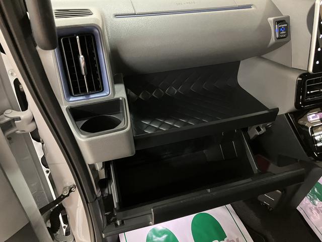 タントカスタムＲＳ　ナビ／ターボ／パノラマモニター／ＥＴＣ／ＡＣＣ１年間走行距離無制限保証／走行０．８万キロ／８インチナビ／ＴＶ／ＣＤ／Ｂｌｕｅｔｏｏｔｈ／ＵＳＢ／ドライブレコーダー／ＥＴＣ／ＡＣＣ／両側電動パワースライドドア／シートヒーター（運転席・助手席）／（大阪府）の中古車