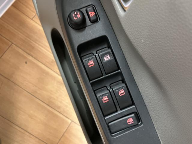 ミライースＸ　ナビ／キーレスエントリー／電動格納式ドアミラー／１年間走行距離無制限保証／走行４．０万キロ／ナビ／キーレスエントリー／電動格納式ドアミラー／アイドリングストップ／運転席・助手席エアバッグ／ＡＢＳ／ワンオーナー／低燃費・低価格／（大阪府）の中古車