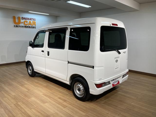 ハイゼットカーゴデラックスＳＡIII／４速ＡＴ車／４ＷＤ／ナビ／バックカメラ走行５．１万Ｋｍ／４速ＡＴ車／４ＷＤ／ナビゲーションバックカメラ／ＬＥＤヘッドライト／前席パワーウインドー／スモークガラス／キーレスエントリー（大阪府）の中古車