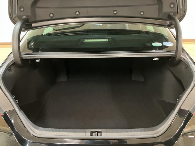 アルティスＧ／ハイブリッド車／ナビ／バックカメラ／ＥＴＣ／クルコンハイブリッド車／ナビゲーション／バックカメラ／ステアリングスイッチ／ＥＴＣ／ドライブレコーダー／クルーズコントロール／ＵＳＢアダプター／ＬＥＤヘッドライト・フォグランプ／オートエアコン／キーフリー（大阪府）の中古車
