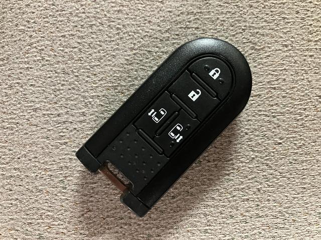 ムーヴキャンバスＧメイクアップリミテッド　ＳＡIII／ナビ／Ｐモニター走行２．５万ｋｍ／ナビゲーション／パノラマモニター／ステアリングスイッチ／ＥＴＣ／前後ドラレコ／ＵＳＢアダプター／両側パワースライドドア／ＬＥＤヘッドライト・フォグランプ／オートエアコン／キーフリー（大阪府）の中古車