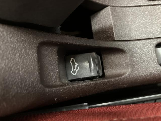 コペンローブ　車検整備渡　ターボ　電動開閉式ルーフ　ナビ　ＥＴＣ電動開閉式ルーフ　７速スーパーアクティブシフト付ＣＶＴ車　１６インチ純正アルミホイール　オートエアコン　プッシュボタンスタート　ＬＥＤヘッドランプ　車検整備渡　走行距離３４８１９ｋｍ（大阪府）の中古車
