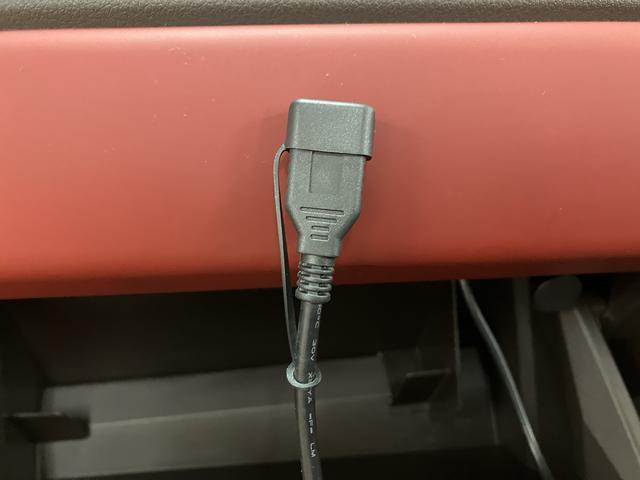コペンローブ　車検整備渡　ターボ　電動開閉式ルーフ　ナビ　ＥＴＣ電動開閉式ルーフ　７速スーパーアクティブシフト付ＣＶＴ車　１６インチ純正アルミホイール　オートエアコン　プッシュボタンスタート　ＬＥＤヘッドランプ　車検整備渡　走行距離３４８１９ｋｍ（大阪府）の中古車