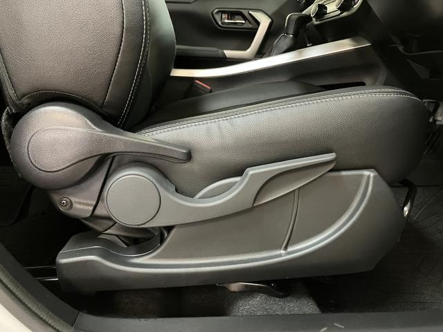 ロッキープレミアムＧ／１．０万ｋｍ／パノラマモニター対応車／クルコン走行１．０万ｋｍ／パノラマモニター対応車／ステアリングスイッチ／クルーズコントロール／前席シートヒーター／電動パーキングブレーキ／ＬＥＤヘッドライト・フォグランプ／オートエアコン／キーフリー（大阪府）の中古車