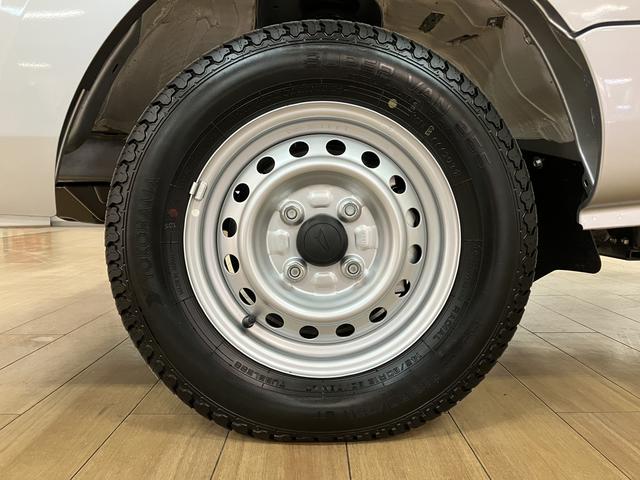ハイゼットトラックスタンダード　ＣＶＴ／スマートアシスト／ＡＭ・ＦＭラジオ走行９４９ｋｍ／ＣＶＴ／スマートアシスト／ＡＭ・ＦＭラジオ／コーナーセンサー／エアコン／パワステ／３方開（大阪府）の中古車