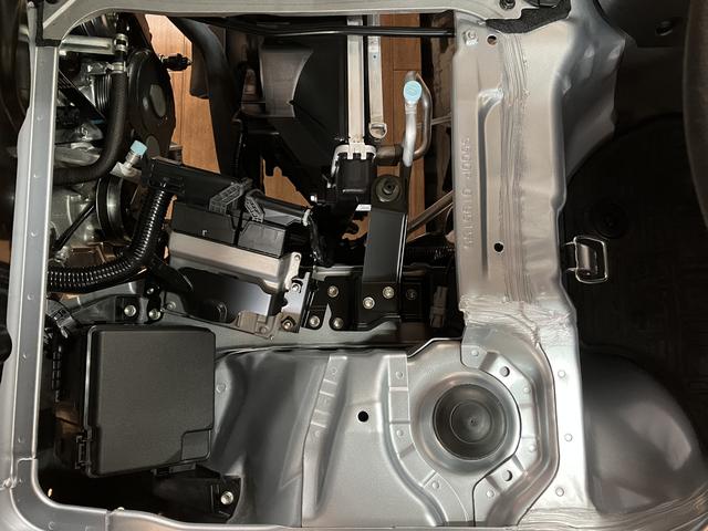 ハイゼットトラックスタンダード　ＣＶＴ／スマートアシスト／ＡＭ・ＦＭラジオ走行９４９ｋｍ／ＣＶＴ／スマートアシスト／ＡＭ・ＦＭラジオ／コーナーセンサー／エアコン／パワステ／３方開（大阪府）の中古車