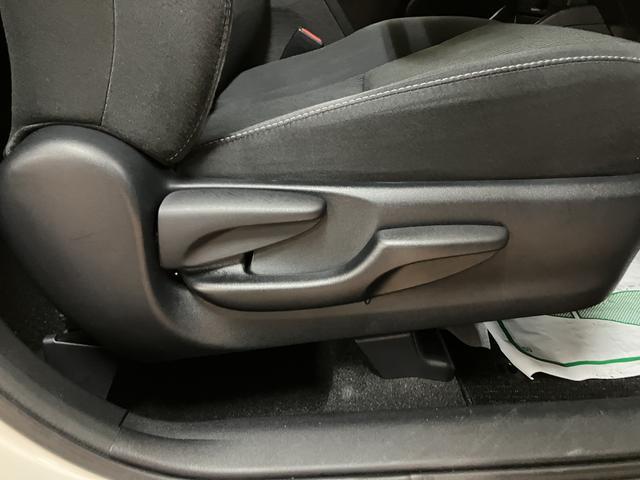 メビウスＳ／ハイブリッド車／走行２．０万ｋｍ／ナビ／バックカメラ走行２．０万ｋｍ／ハイブリッド車／ナビゲーション／バックカメラ／ステアリングスイッチ／ＥＴＣ／ＬＥＤフォグランプ／オートエアコン／キーフリー／運転席シートリフター（大阪府）の中古車