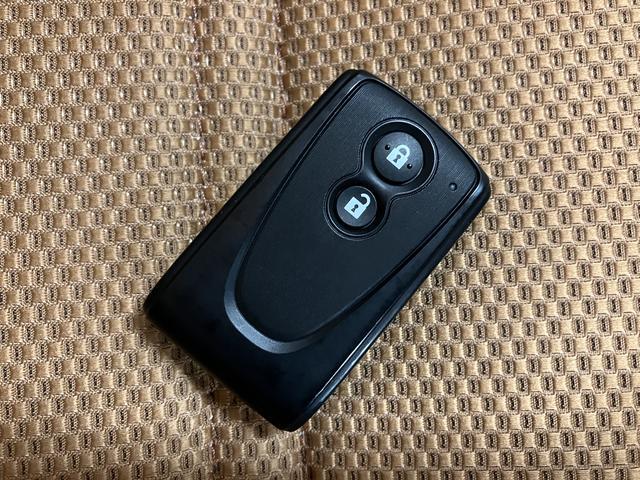 コペンエクスプレイ　電動開閉式ルーフ／１６インチアルミ／純正ナビ純正ナビ　フルセグＴＶ　Ｂｌｕｅｔｏｏｔｈ対応　ドライブレコーダー　ＥＴＣ　シートヒーター　ＬＥＤヘッドランプ　１６インチアルミホイール　３気筒ターボ　７速スーパーアクティブシフト付きＣＶＴ（大阪府）の中古車
