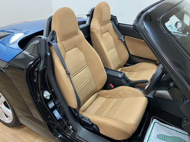 コペンエクスプレイ　電動開閉式ルーフ／１６インチアルミ／純正ナビ純正ナビ　フルセグＴＶ　Ｂｌｕｅｔｏｏｔｈ対応　ドライブレコーダー　ＥＴＣ　シートヒーター　ＬＥＤヘッドランプ　１６インチアルミホイール　３気筒ターボ　７速スーパーアクティブシフト付きＣＶＴ（大阪府）の中古車