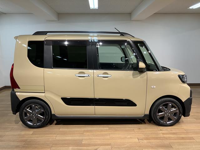 タントファンクロスターボ／走行１．８万ｋｍ／ナビ／Ｂカメラ／ＥＴＣ走行１．８万ｋｍ／ナビゲーション／バックカメラ／ステアリングスイッチ／ＥＴＣ／前席シートヒーター／電動パーキングブレーキ／両側パワースライドドア／ＬＥＤヘッドライト・フォグ／オートエアコン／キーフリー（大阪府）の中古車