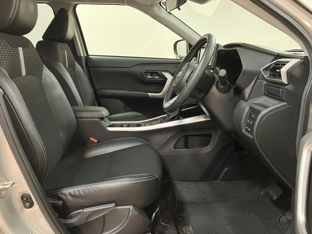 ロッキープレミアムＧ　ＨＥＶ　純正ナビ／バックカメラ／ＥＴＣ走行３，１ｋｍ／純正ナビ／バックカメラ／ＥＴＣ／バックカメラ／クルーズコントロール／シートヒーター（前席）／ＵＳＢ端子／キーフリーシステム／ＬＥＤヘッドライト・フォグランプ／アルミホイール／（大阪府）の中古車