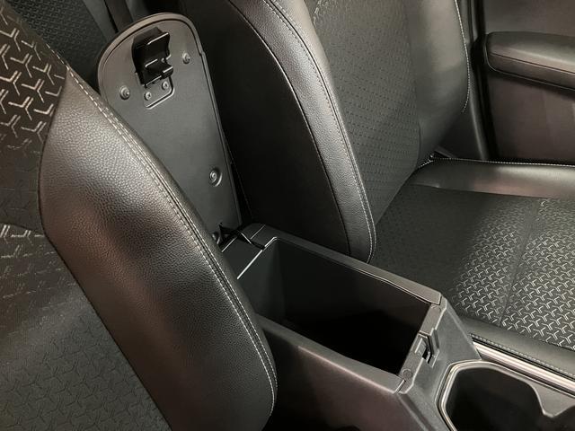 ロッキープレミアムＧ　ＨＥＶ　純正ナビ／バックカメラ／ＥＴＣ走行３，１ｋｍ／純正ナビ／バックカメラ／ＥＴＣ／バックカメラ／クルーズコントロール／シートヒーター（前席）／ＵＳＢ端子／キーフリーシステム／ＬＥＤヘッドライト・フォグランプ／アルミホイール／（大阪府）の中古車