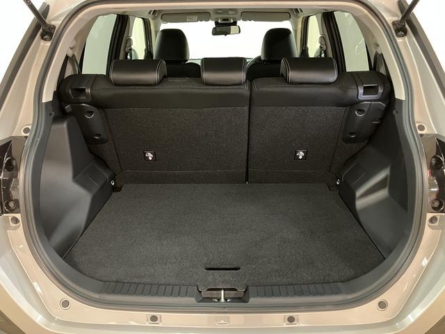 ロッキープレミアムＧ　ＨＥＶ　純正ナビ／バックカメラ／ＥＴＣ走行３，１ｋｍ／純正ナビ／バックカメラ／ＥＴＣ／バックカメラ／クルーズコントロール／シートヒーター（前席）／ＵＳＢ端子／キーフリーシステム／ＬＥＤヘッドライト・フォグランプ／アルミホイール／（大阪府）の中古車