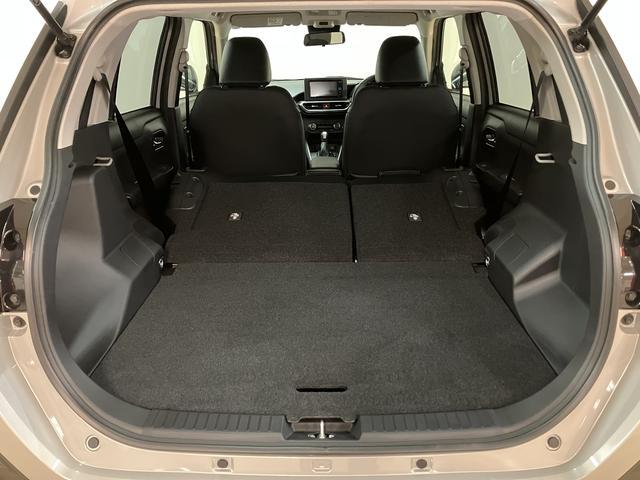 ロッキープレミアムＧ　ＨＥＶ　純正ナビ／バックカメラ／ＥＴＣ走行３，１ｋｍ／純正ナビ／バックカメラ／ＥＴＣ／バックカメラ／クルーズコントロール／シートヒーター（前席）／ＵＳＢ端子／キーフリーシステム／ＬＥＤヘッドライト・フォグランプ／アルミホイール／（大阪府）の中古車