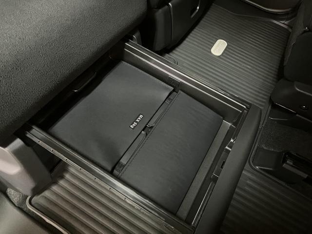 ムーヴキャンバスＧブラックアクセントＶＳ　ＳＡIII／ナビ／パノラマモニター走行２．９万ｋｍ／ナビゲーション／パノラマモニター／ステアリングスイッチ／ＥＴＣ／前後ドラレコ／運転席シートヒーター／両側パワースライドドア／ＬＥＤヘッドライト・フォグランプ／キーフリー（大阪府）の中古車