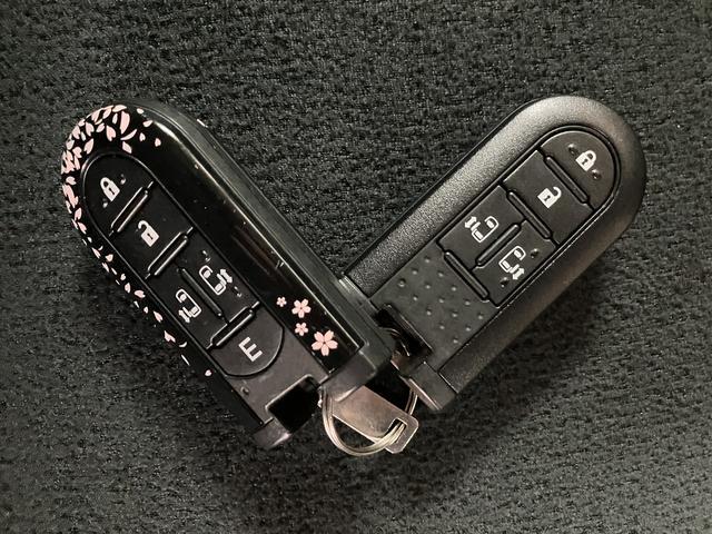 ムーヴキャンバスＧブラックアクセントＶＳ　ＳＡIII／走行１．１万ｋｍ／ナビ走行１．１万ｋｍ／ナビゲーション／パノラマモニター／ステアリングスイッチ／ＥＴＣ／前後ドラレコ／運転席シートヒーター／両側パワースライドドア／ＬＥＤヘッドライト・フォグ／オートエアコン／キーフリー（大阪府）の中古車