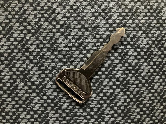 ハイゼットカーゴスペシャル 車検整備渡 純正ナビ ETC 認定中古車車検整備渡 純正ナビ Bluetooth対応 CD/DVD対応 フルセグTV ETC車載器 ラバーマット 認定中古車 1年間走行距離無制限保証 弊社整備点検履歴有 マニュアルエアコン(大阪府)の中古車