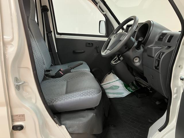 ハイゼットカーゴスペシャル 車検整備渡 純正ナビ ETC 認定中古車車検整備渡 純正ナビ Bluetooth対応 CD/DVD対応 フルセグTV ETC車載器 ラバーマット 認定中古車 1年間走行距離無制限保証 弊社整備点検履歴有 マニュアルエアコン(大阪府)の中古車