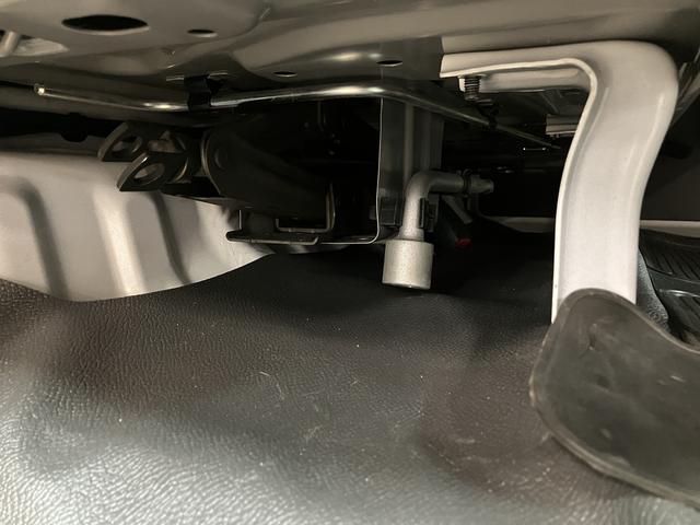 ハイゼットカーゴスペシャル 車検整備渡 純正ナビ ETC 認定中古車車検整備渡 純正ナビ Bluetooth対応 CD/DVD対応 フルセグTV ETC車載器 ラバーマット 認定中古車 1年間走行距離無制限保証 弊社整備点検履歴有 マニュアルエアコン(大阪府)の中古車