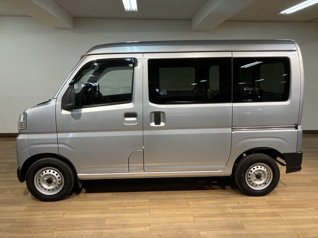 ハイゼットカーゴDX 衝突支援ブレーキ 誤発信抑制制御機能 エコアイドル衝突支援ブレーキ 誤発信抑制制御機能 オートハイビーム コーナーセンサー エコアイドル パワーウィンドウ キーレスエントリー CVT車 AM/FMチューナー 車線逸脱警報機能 マニュアルエアコン(大阪府)の中古車