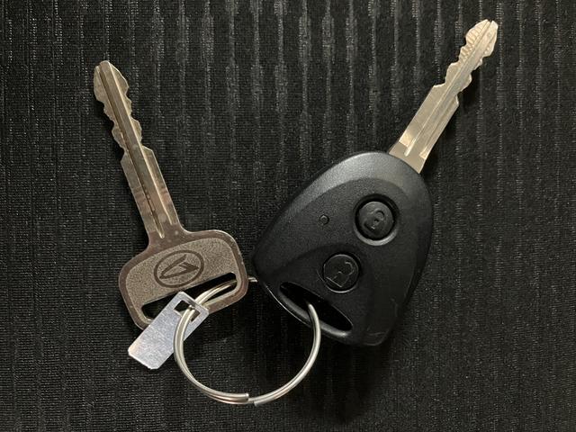 ハイゼットカーゴDX 衝突支援ブレーキ 誤発信抑制制御機能 エコアイドル衝突支援ブレーキ 誤発信抑制制御機能 オートハイビーム コーナーセンサー エコアイドル パワーウィンドウ キーレスエントリー CVT車 AM/FMチューナー 車線逸脱警報機能 マニュアルエアコン(大阪府)の中古車