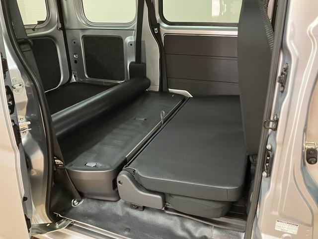 ハイゼットカーゴDX 衝突支援ブレーキ 誤発信抑制制御機能 エコアイドル衝突支援ブレーキ 誤発信抑制制御機能 オートハイビーム コーナーセンサー エコアイドル パワーウィンドウ キーレスエントリー CVT車 AM/FMチューナー 車線逸脱警報機能 マニュアルエアコン(大阪府)の中古車