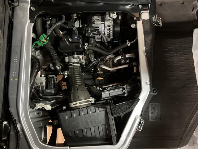 ハイゼットカーゴDX 衝突支援ブレーキ 誤発信抑制制御機能 エコアイドル衝突支援ブレーキ 誤発信抑制制御機能 オートハイビーム コーナーセンサー エコアイドル パワーウィンドウ キーレスエントリー CVT車 AM/FMチューナー 車線逸脱警報機能 マニュアルエアコン(大阪府)の中古車