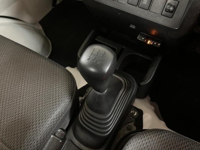 ハイゼットトラックスタンダードSAIIIt 5MT ETC装着車 認定中古車5速マニュアル AM/FMチューナー ETC車載器 作業灯付 エアコン パワステ 社外アルミホイール 1年間走行距離無制限保証 衝突支援回避ブレーキ 衝突警報機能 車線逸脱警報機能 先行車お知らせ機能(大阪府)の中古車