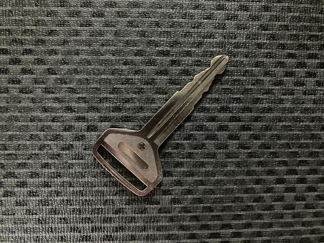 ハイゼットトラックスタンダードSAIIIt 5MT ETC装着車 認定中古車5速マニュアル AM/FMチューナー ETC車載器 作業灯付 エアコン パワステ 社外アルミホイール 1年間走行距離無制限保証 衝突支援回避ブレーキ 衝突警報機能 車線逸脱警報機能 先行車お知らせ機能(大阪府)の中古車