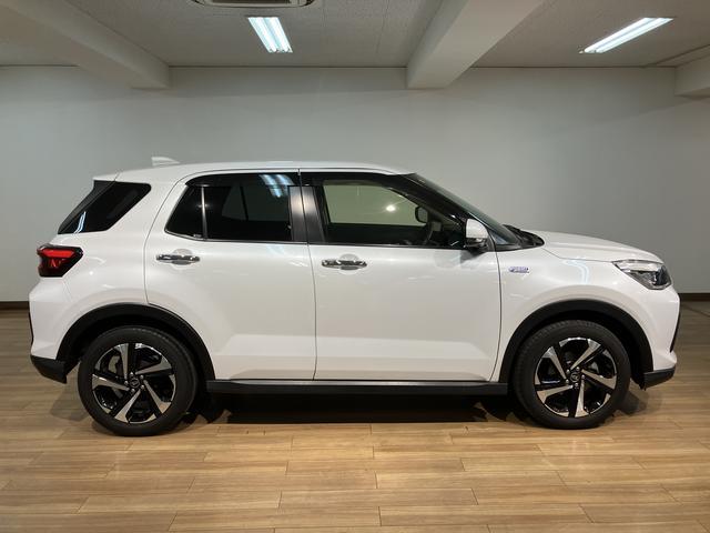 ロッキープレミアムＧ　ＨＥＶ／９インチＤＡ／Ｐモニター／クルコン９インチディスプレイオーディオ／パノラマモニター／ステアリングスイッチ／クルーズコントロール／前席シートヒーター／ＵＳＢ・ＨＤＭＩアダプター／ＬＥＤヘッドライト・フォグランプ／アルミ／キーフリー（大阪府）の中古車