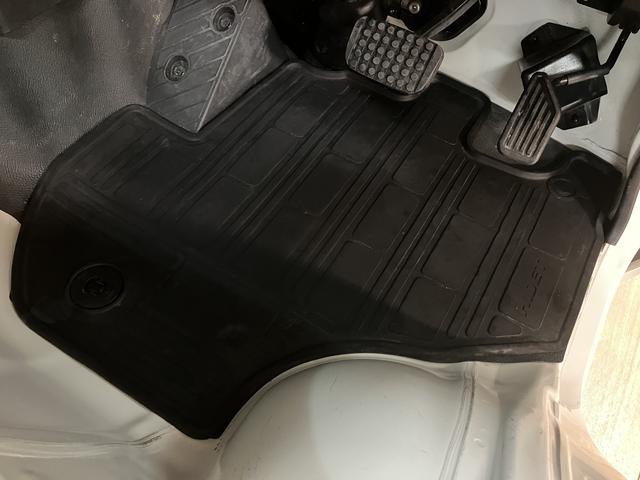 ハイゼットトラックスタンダード／走行３．１万Ｋｍ／ＥＴＣ／ドラレコ／ＡＴ車走行３．１万Ｋｍ／ＡＭ・ＦＭチューナー／ＥＴＣ／ドライブレコーダー／エアコン／パワステ／ハロゲンヘッドライト／ＡＴ車／シガーソケット／ホワイトカラー（大阪府）の中古車