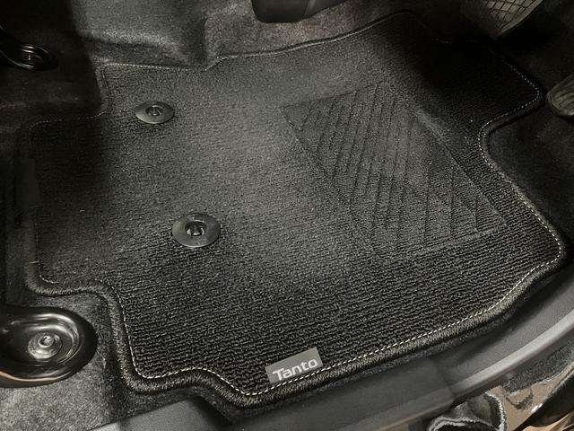 タントファンクロスターボ／１．９万ｋｍ／ナビ／Ｐモニター／ＥＴＣ走行１．９万ｋｍ／ナビゲーション／パノラマモニター／ステアリングスイッチ／ＥＴＣ／前席シートヒーター／電動パーキングブレーキ／両側パワースライドドア／ＬＥＤヘッドライト・フォグランプ／キーフリー（大阪府）の中古車